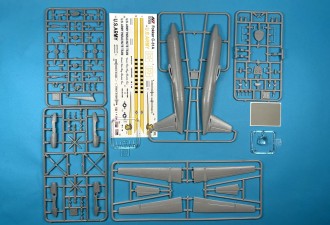 Scale model  Fokker C-31A ("Golden Knights" parachute team)