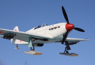 Макети  Yak-1 Soviet fighter on skis