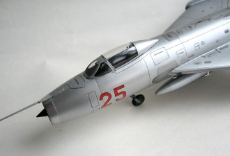 Scale model  Sukhoi Su-7B